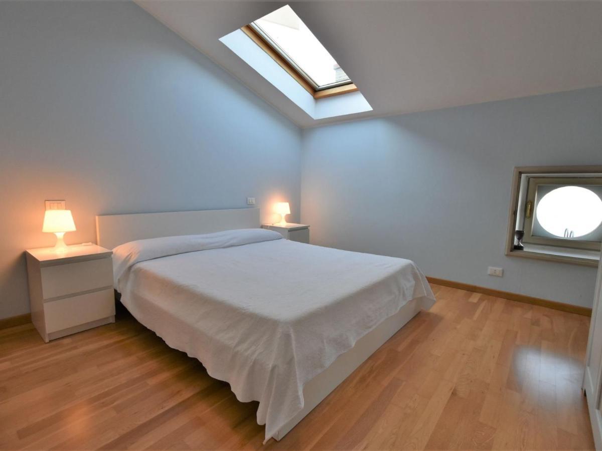 Apartment Duomo Mansarda By Interhome Iseo Zewnętrze zdjęcie
