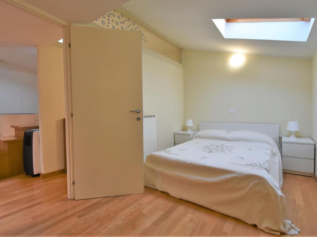 Apartment Duomo Mansarda By Interhome Iseo Zewnętrze zdjęcie